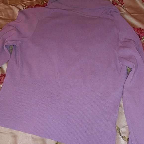 Sweater - Picture 4 of 4